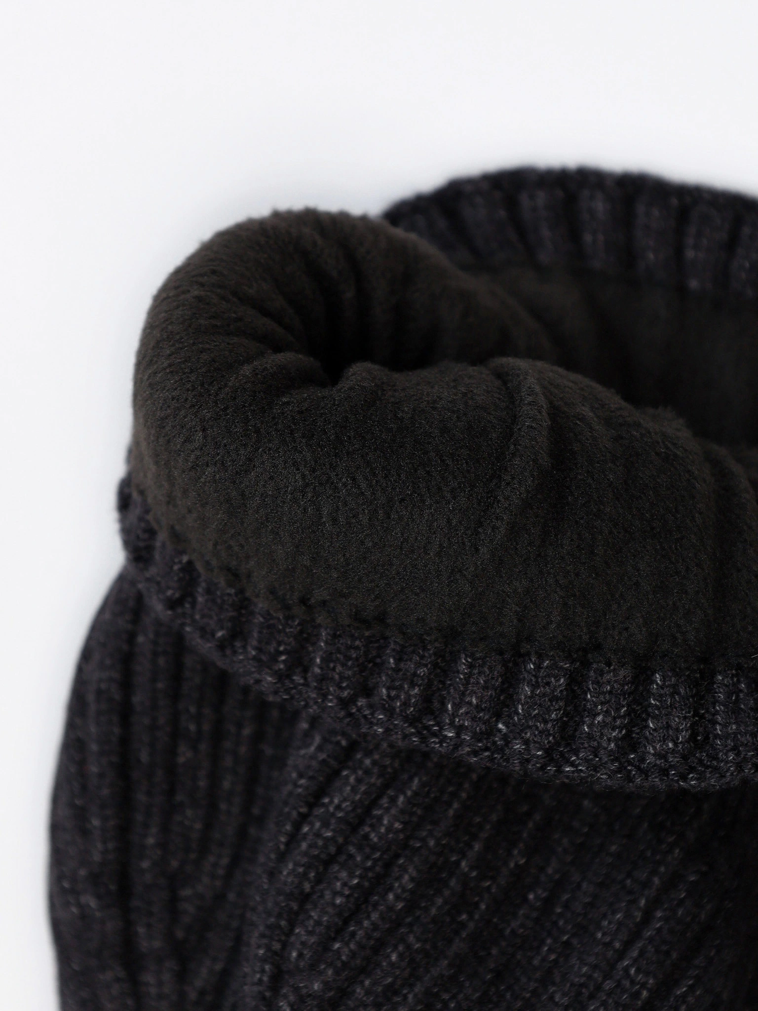 Шапка-бини из смесовой вискозы на подкладе с отворотом в ассортименте